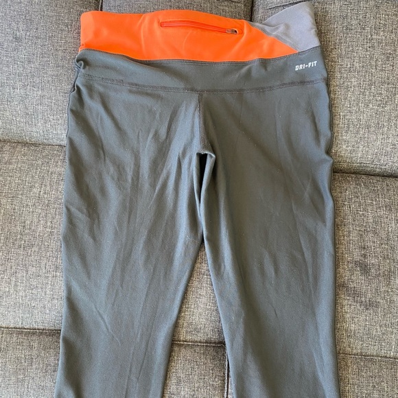 Nike Dri-fit Capri leggings - Picture 1 of 5